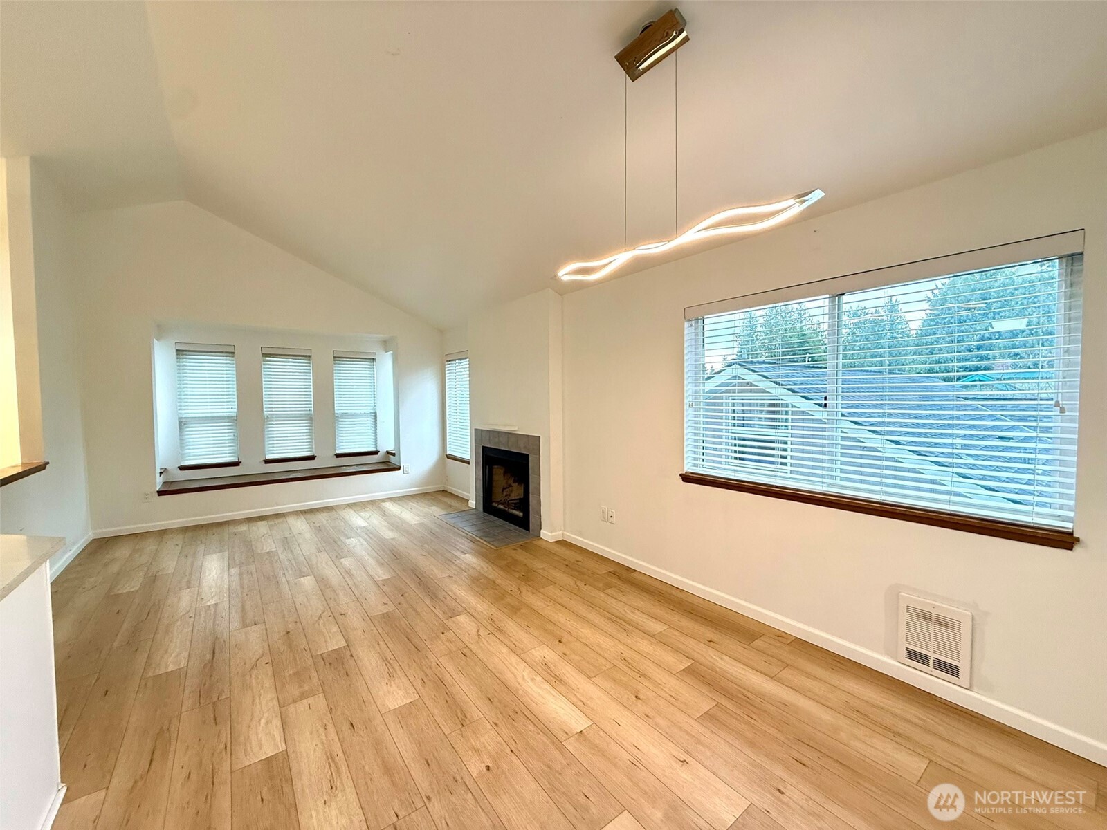 12043 Bartlett Avenue NE