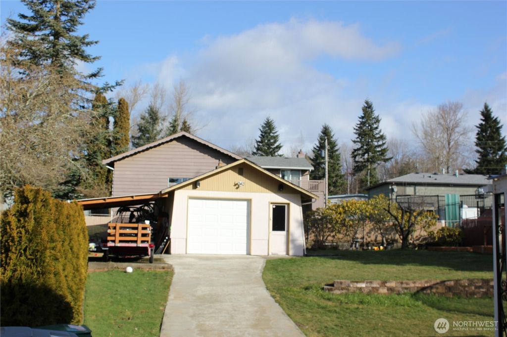 Photo of 12604 SE 160th Street, Renton, WA 98058 (MLS # 2485600)