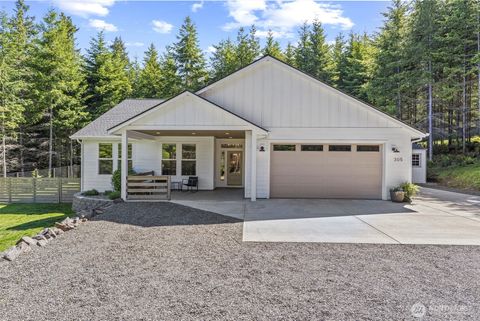 305 Thimbleberry Drive Castle Rock WA 98611