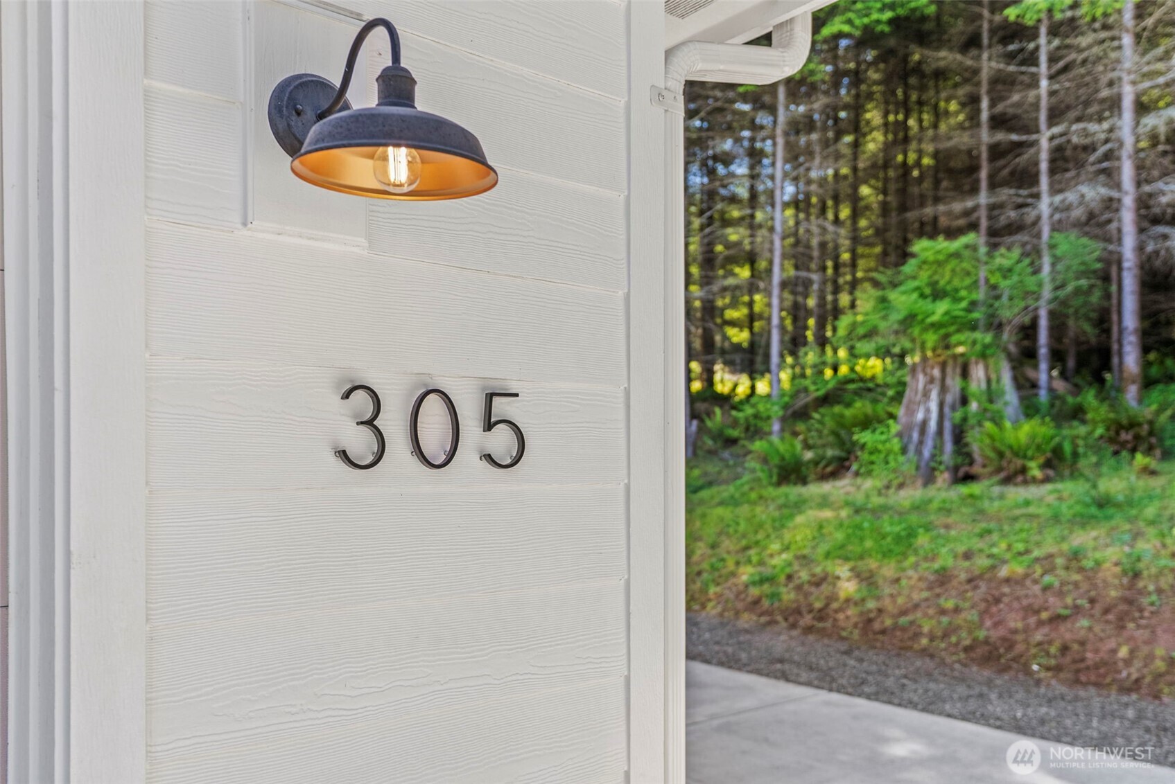 305 Thimbleberry Drive