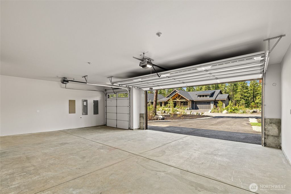 Photo of 1061 Domerie Park Loop, Cle Elum, WA 98922 (MLS # 2472605)