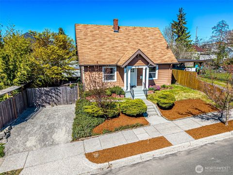 Photo of 913 E McKinley Road, Tacoma, WA 98404 (MLS # 2504625)