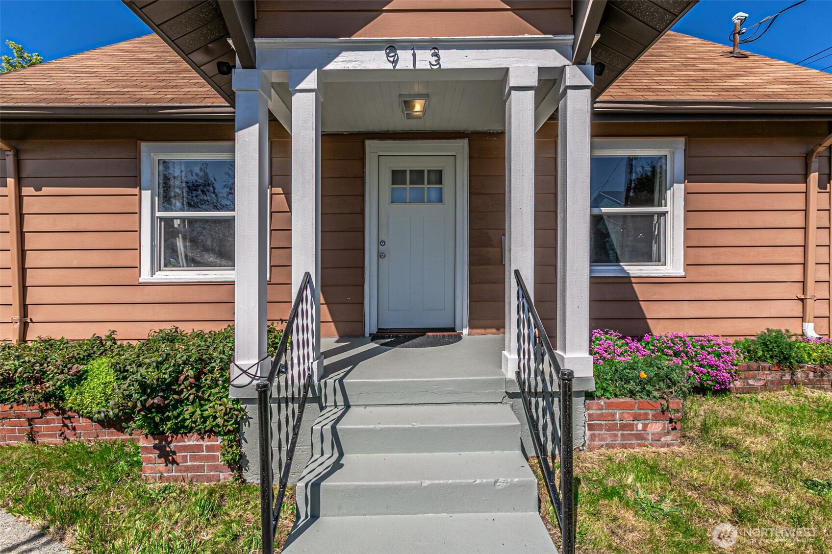913 E McKinley Road