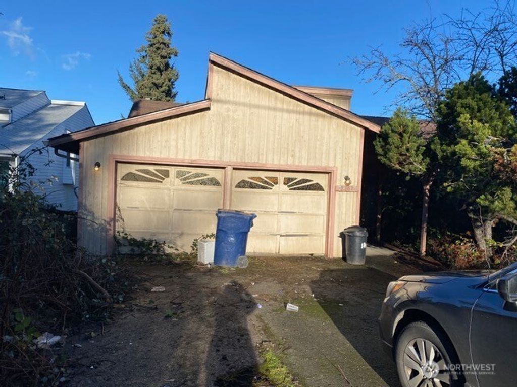 Photo of 3611 Shelby Road, Lynnwood, WA 98087 (MLS # 2472830)