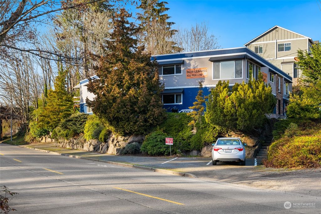 Photo of 5401 34th Avenue NW, Seattle, WA 98107 (MLS # 2057901)