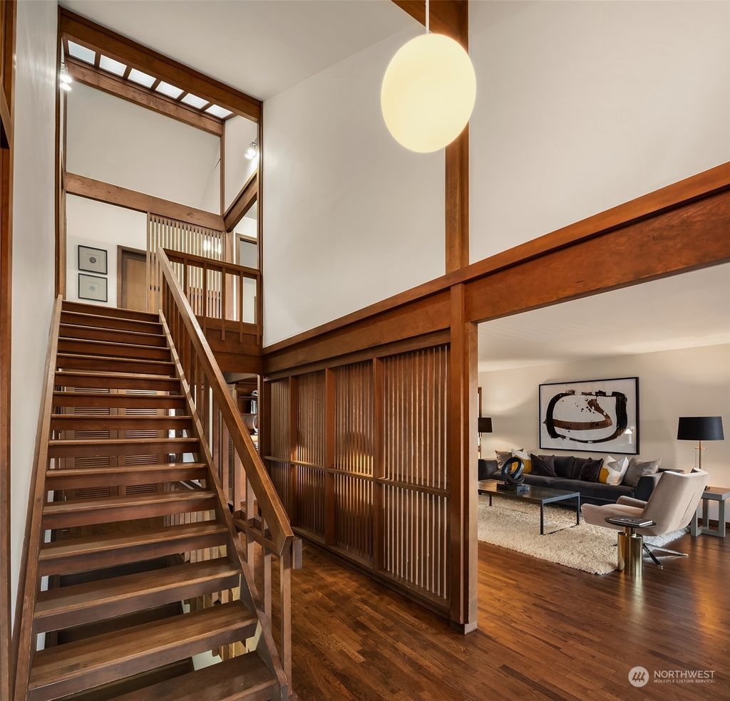 Photo of 3919 48th Avenue NE, Seattle, WA 98105 (MLS # 2077548)