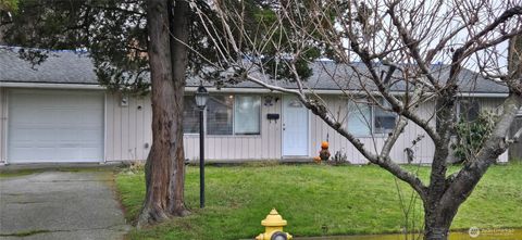 Photo of 1817 S 16th Street, Mount Vernon, WA 98274 (MLS # 2464141)