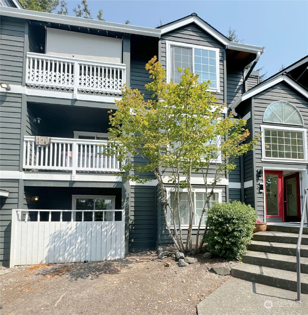 Photo of 23410 18th Avenue S #E101, Des Moines, WA 98198 (MLS # 2297432)