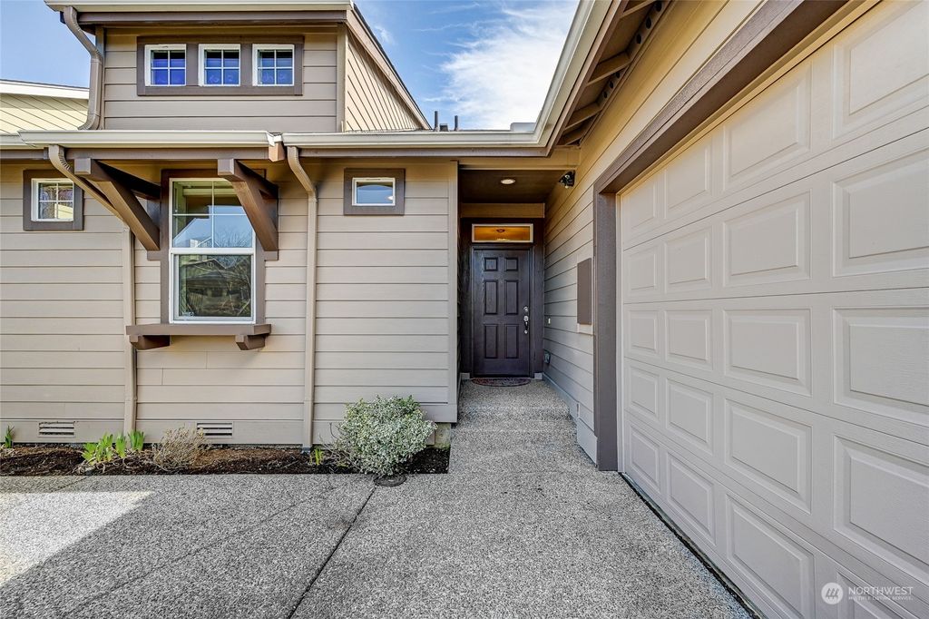 Photo of 13756 231st Lane NE, Redmond, WA 98053 (MLS # 2039534)