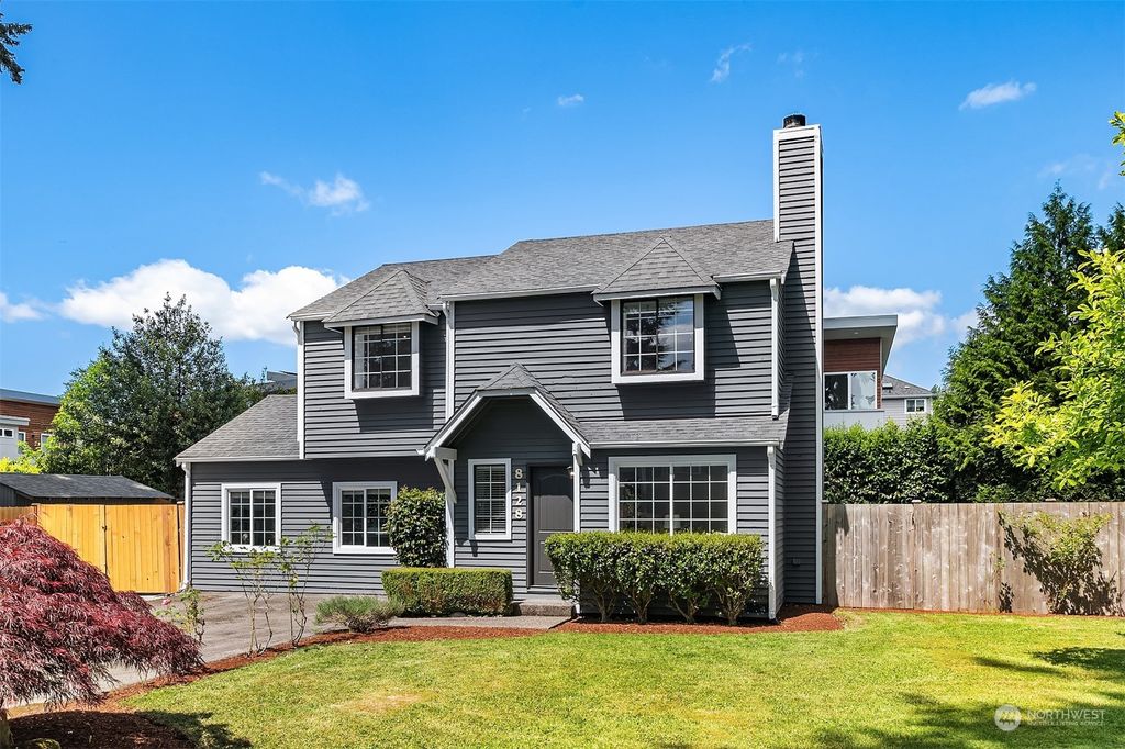 Photo of 8128 NE 147th Place, Kenmore, WA 98028 (MLS # 2235737)
