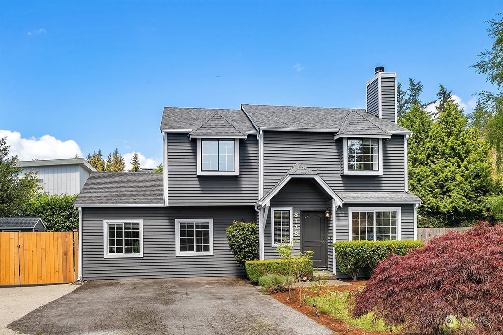 Photo of 8128 NE 147th Place, Kenmore, WA 98028 (MLS # 2235737)