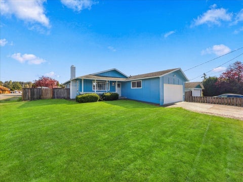 Photo of 24404 14th Avenue S, Des Moines, WA 98198 (MLS # 2596289)