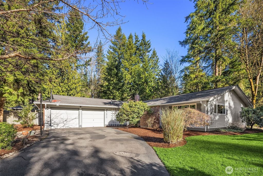 Photo of 2822 253rd Place SE, Sammamish, WA 98075 (MLS # 2480127)