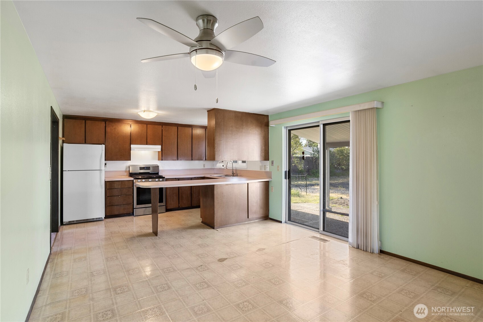 1414 S 244th Street