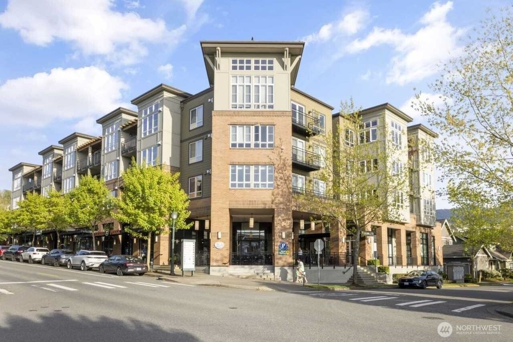 Photo of 1840 25th Avenue NE #308, Issaquah, WA 98029 (MLS # 2377069)