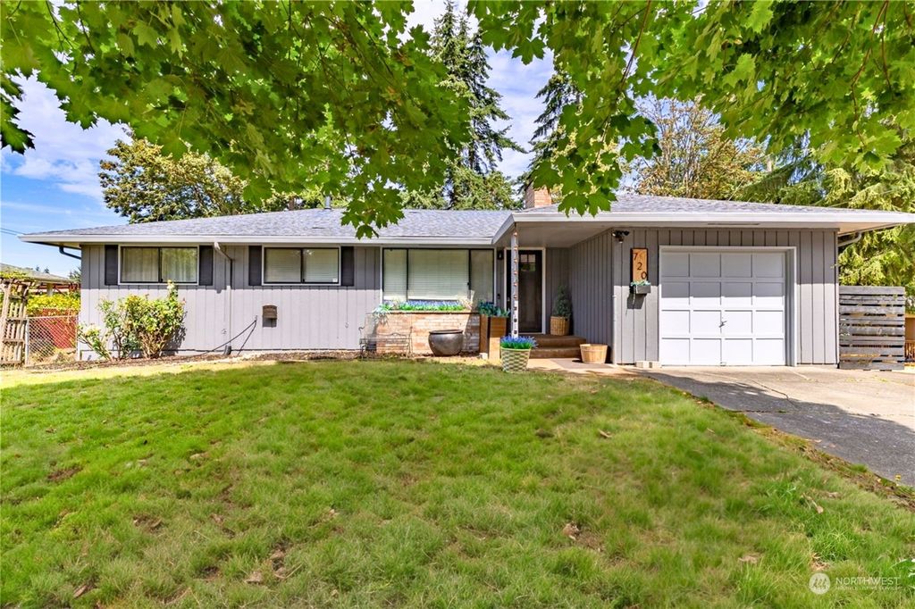 Photo of 720 S 304th St St, Federal Way, WA 98003 (MLS # 2280615)