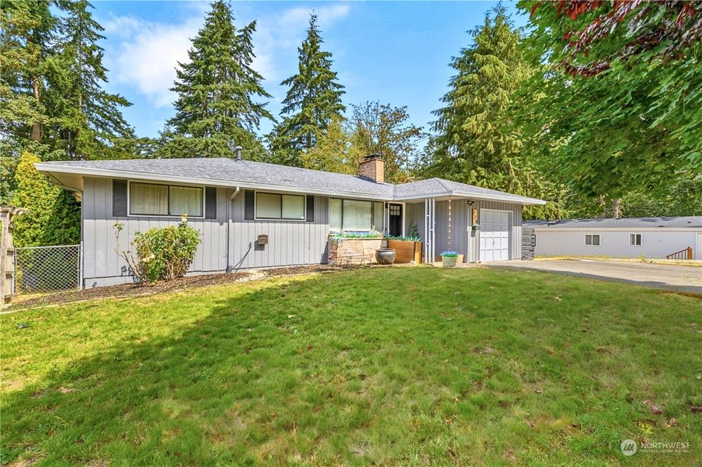 Photo of 720 S 304th St St, Federal Way, WA 98003 (MLS # 2280615)