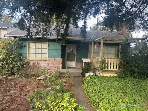 Photo of 4720 S Puget Sound Avenue, Tacoma, WA 98409 (MLS # 2439883)