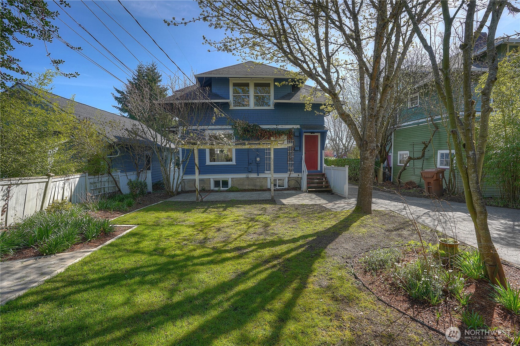 2706 N Warner Street