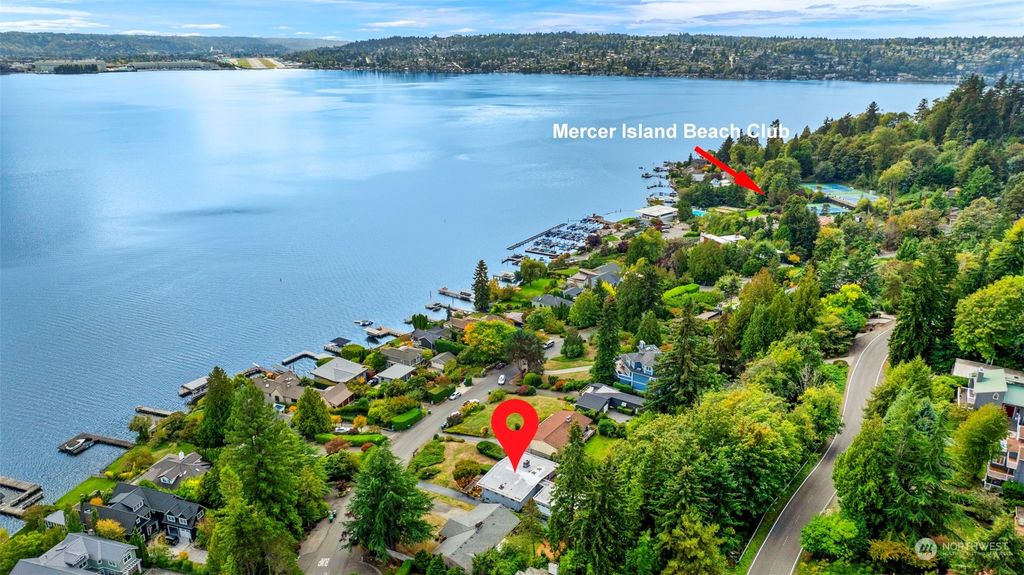 Photo of 8203 Avalon Drive, Mercer Island, WA 98040 (MLS # 2294485)