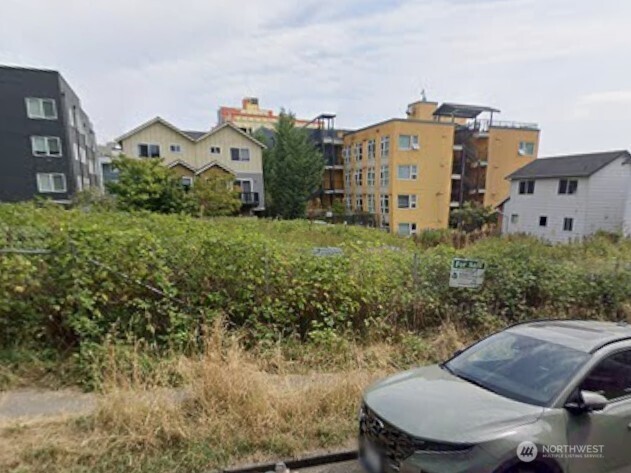 4048 Pasadena Place NE