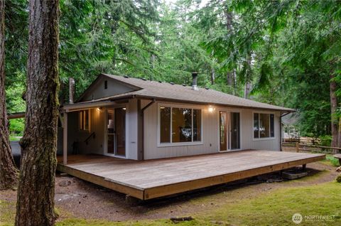Photo of 110 E Shannon Place, Shelton, WA 98584 (MLS # 2396274)