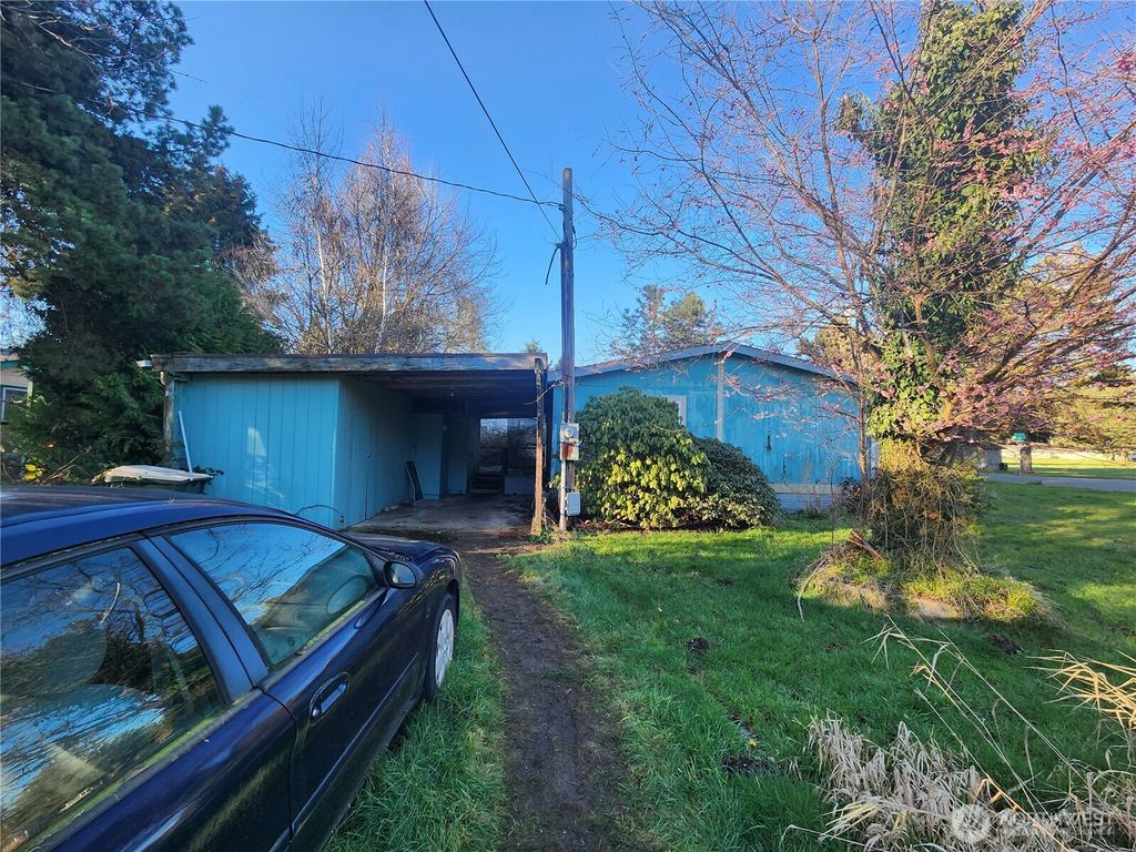 Photo of 2708 Trevue Avenue, Olympia, WA 98512 (MLS # 2487818)
