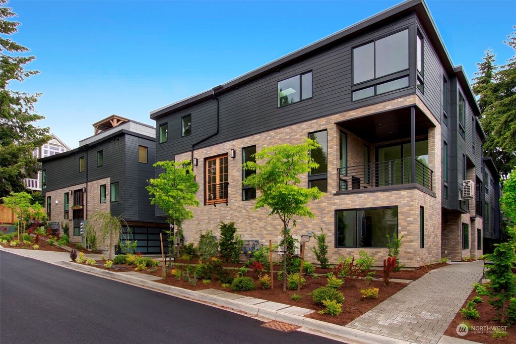 Photo of 505 C 2nd Avenue S, Kirkland, WA 98033 (MLS # 2269397)