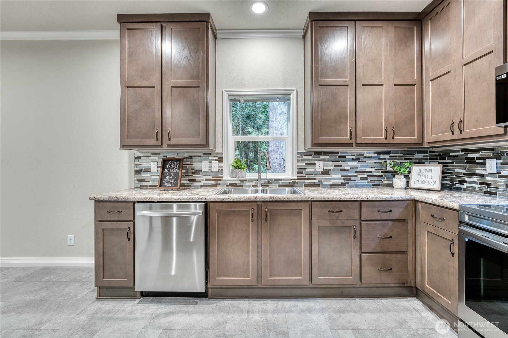 3897 Christine Lane NW