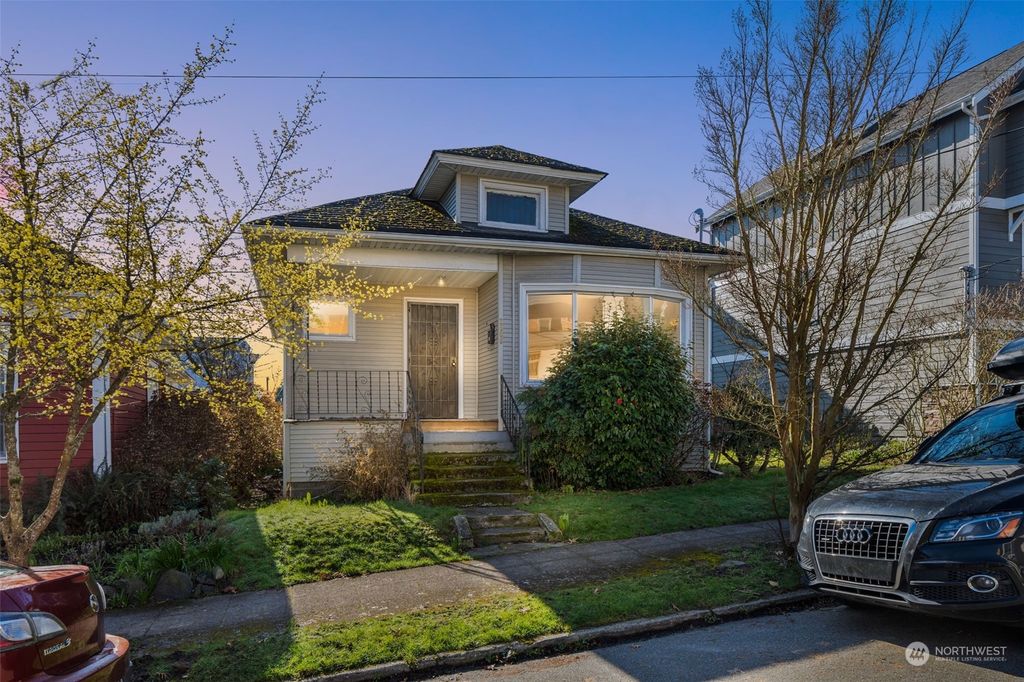 Photo of 2509 S Dearborn St St, Seattle, WA 98144 (MLS # 2204565)