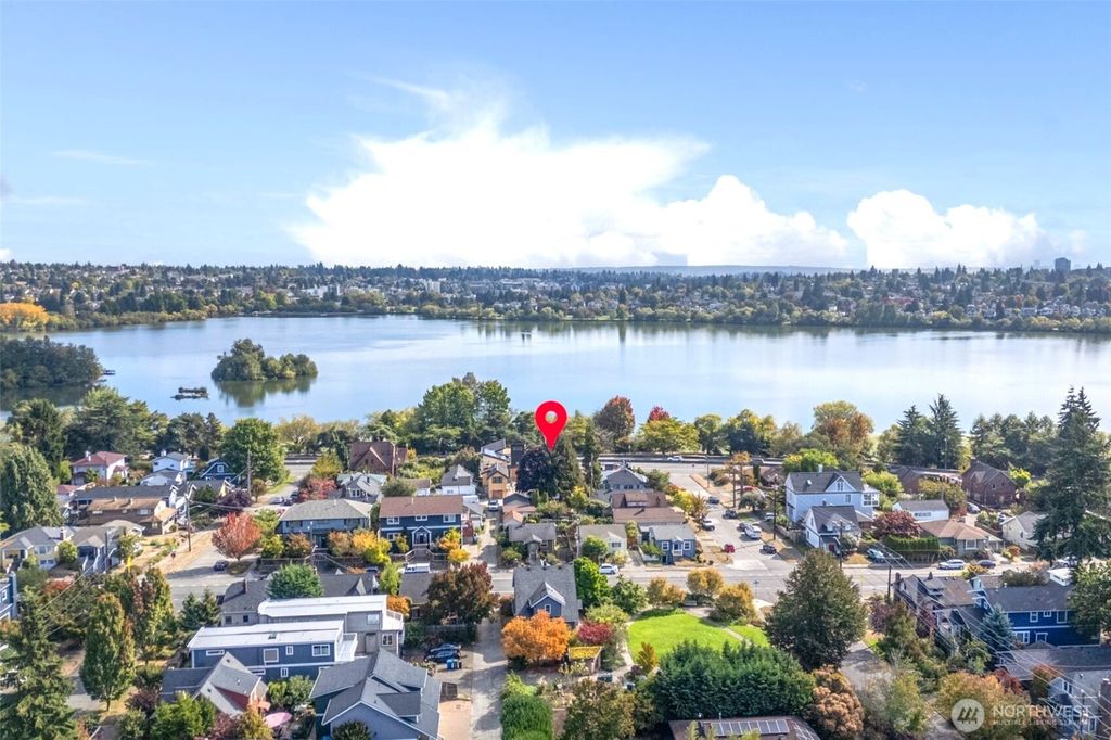 Photo of 6707 Aurora Avenue N, Seattle, WA 98103 (MLS # 2439618)