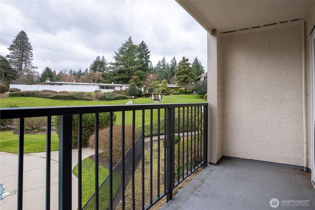 Photo of 12701 NE 9th Place #D209, Bellevue, WA 98005 (MLS # 2491263)