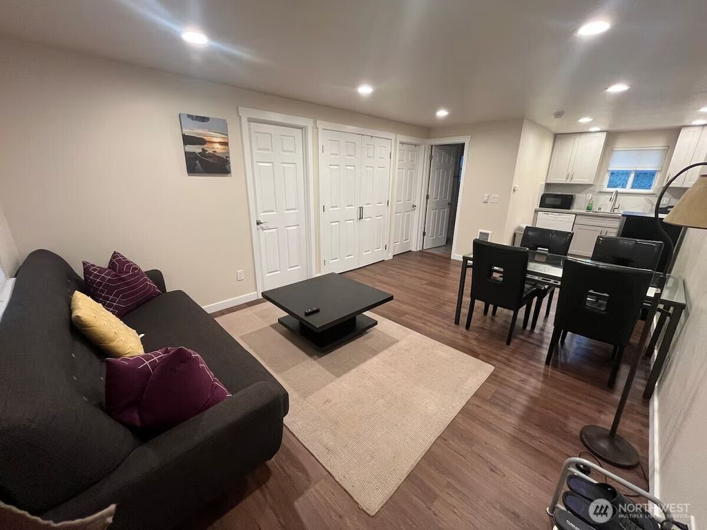 Photo of 6105 S 124th St St, Seattle, WA 98178 (MLS # 2425328)