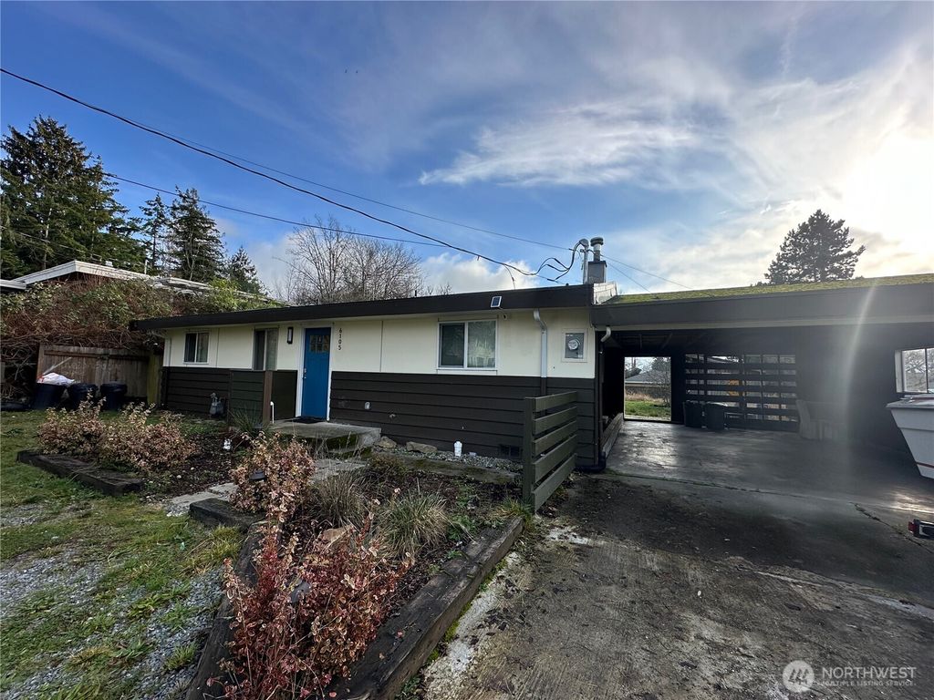 Photo of 6105 S 124th St St, Seattle, WA 98178 (MLS # 2425328)