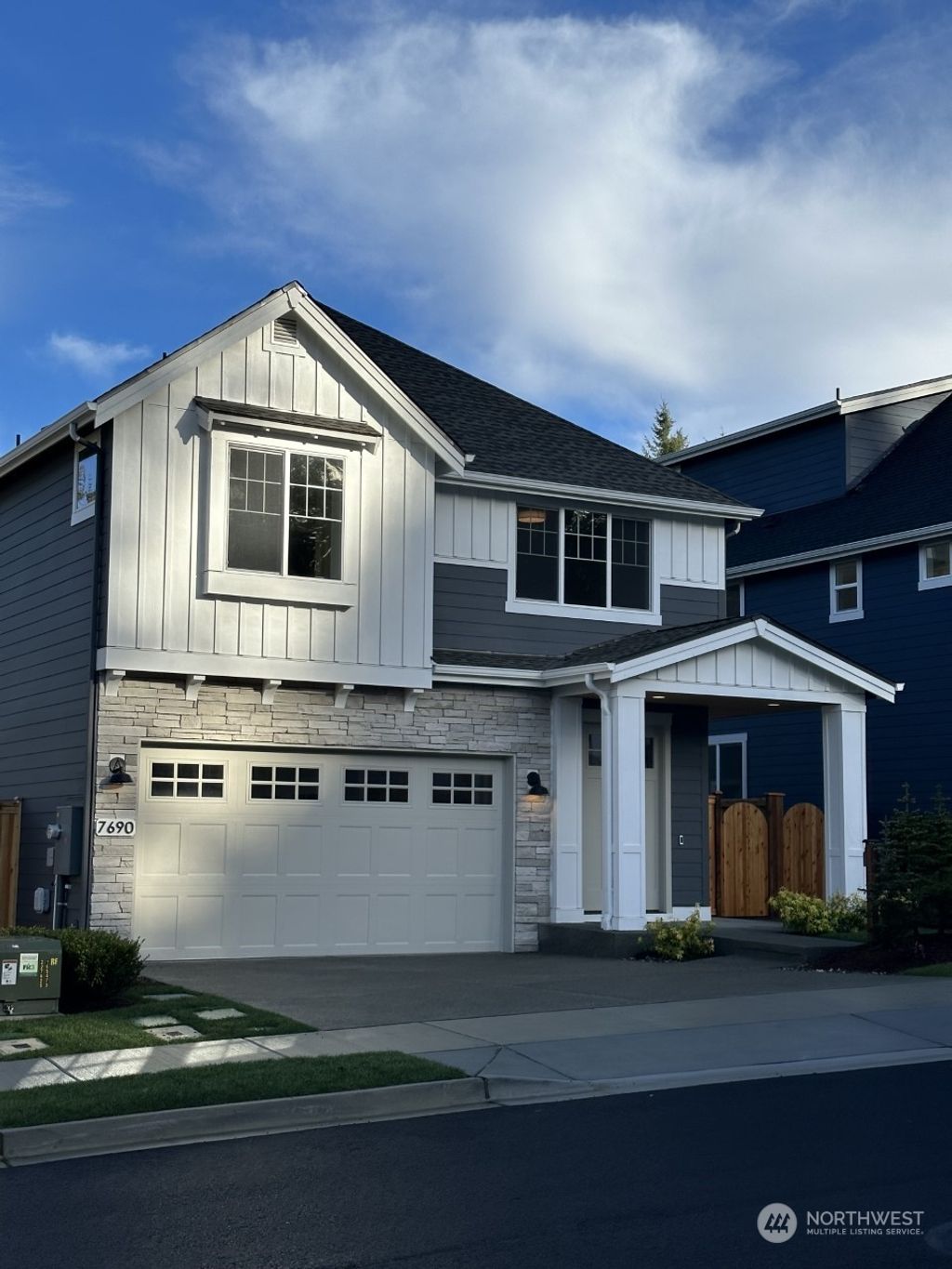 Photo of 7690 NE 165th Place, Kenmore, WA 98028 (MLS # 2027136)