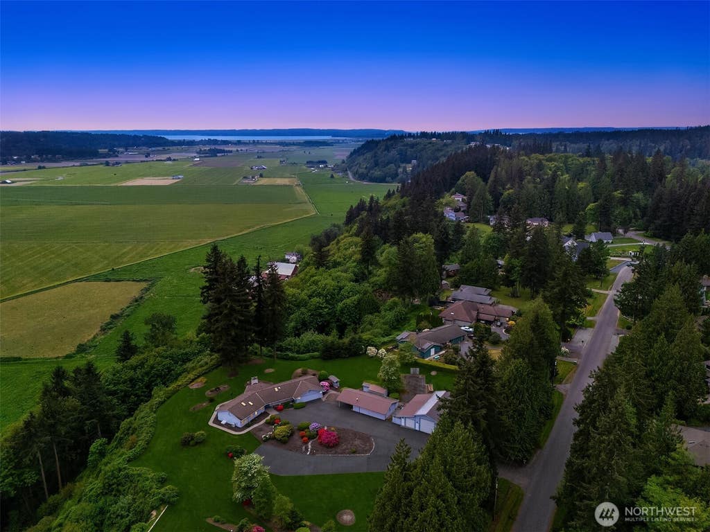 Photo of 1320 Silver Springs Way, Stanwood, WA 98292 (MLS # 2519529)