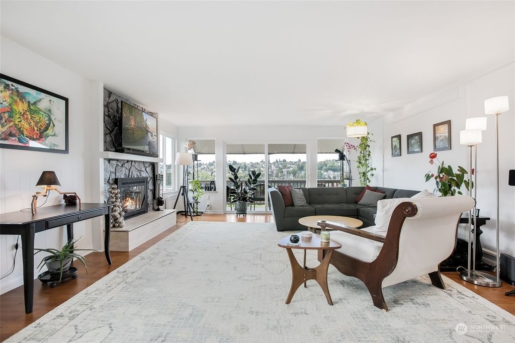 Photo of 2552 14th Avenue W #402, Seattle, WA 98119 (MLS # 2168105)