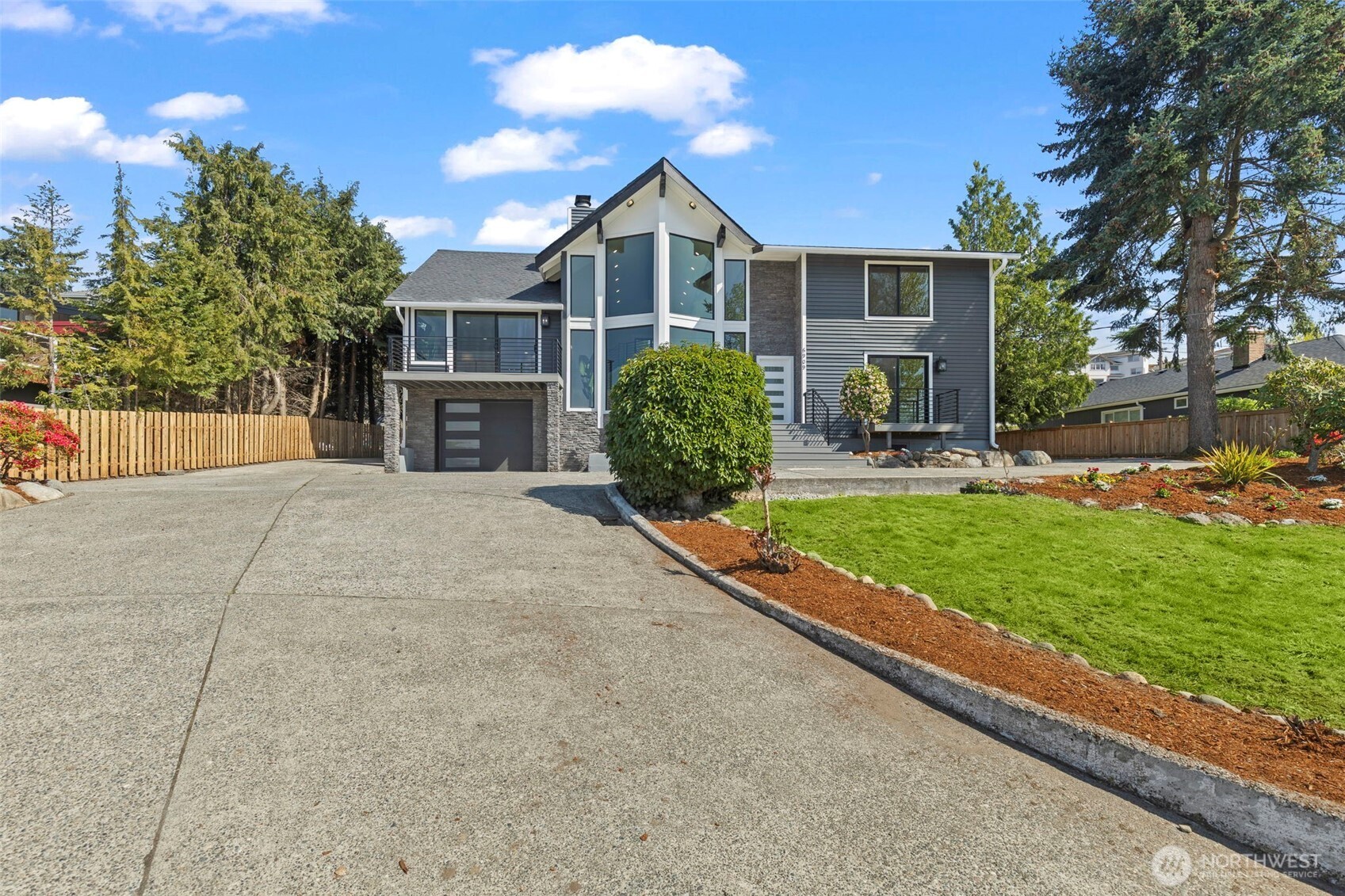 Tacoma, Washington 98422, United States, 4 Bedrooms Bedrooms, ,4 BathroomsBathrooms,Residential,Active,165150