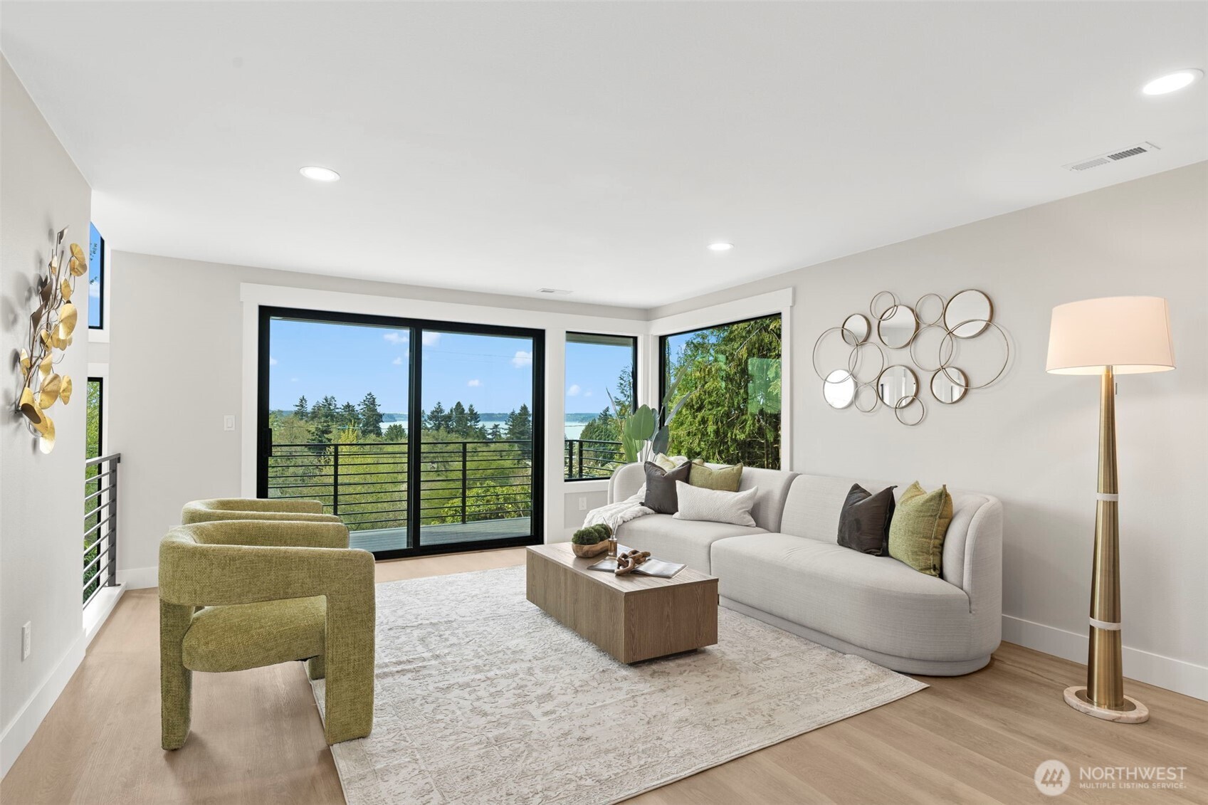 Tacoma, Washington 98422, United States, 4 Bedrooms Bedrooms, ,4 BathroomsBathrooms,Residential,Active,165150