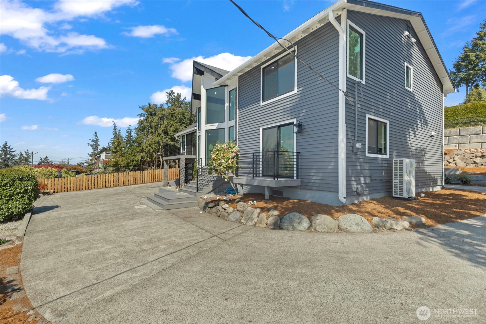 Tacoma, Washington 98422, United States, 4 Bedrooms Bedrooms, ,4 BathroomsBathrooms,Residential,Active,165150