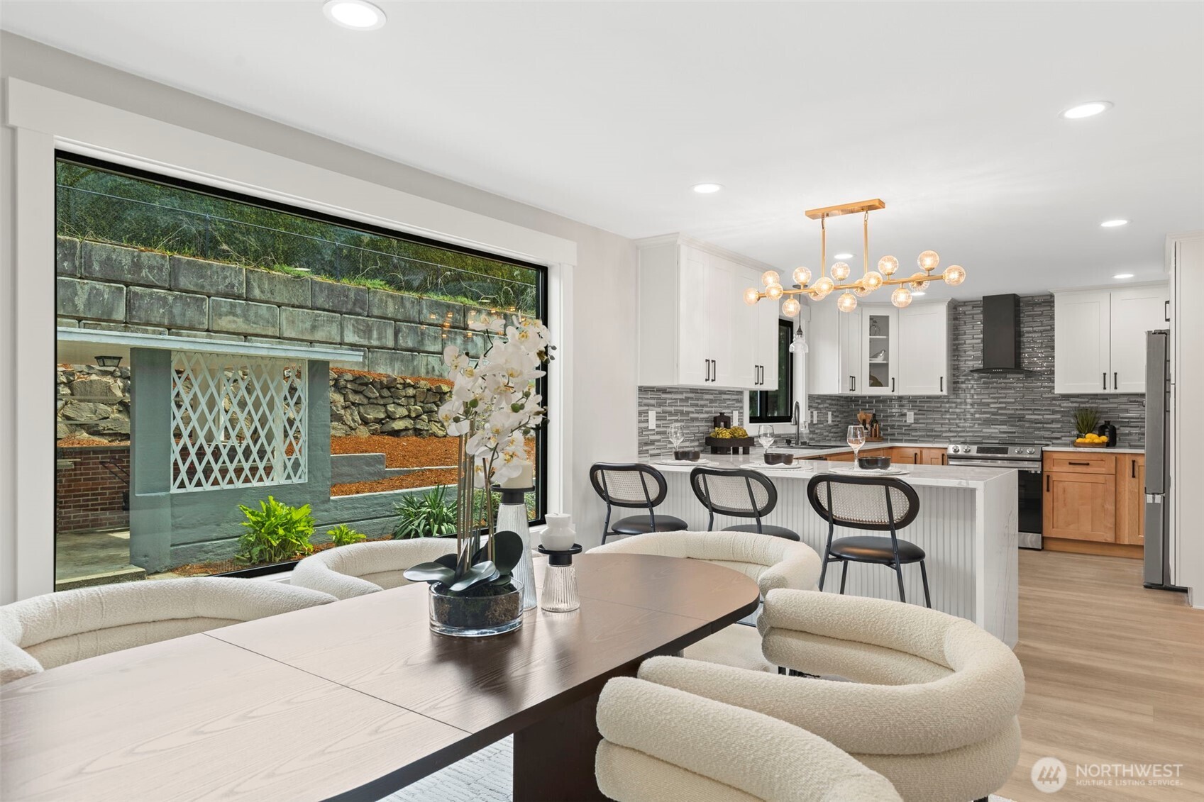 Tacoma, Washington 98422, United States, 4 Bedrooms Bedrooms, ,4 BathroomsBathrooms,Residential,Active,165150