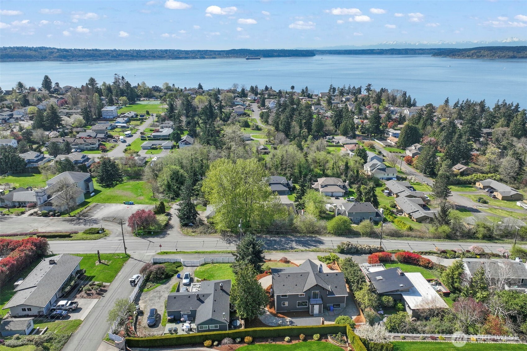 Tacoma, Washington 98422, United States, 4 Bedrooms Bedrooms, ,4 BathroomsBathrooms,Residential,Active,165150