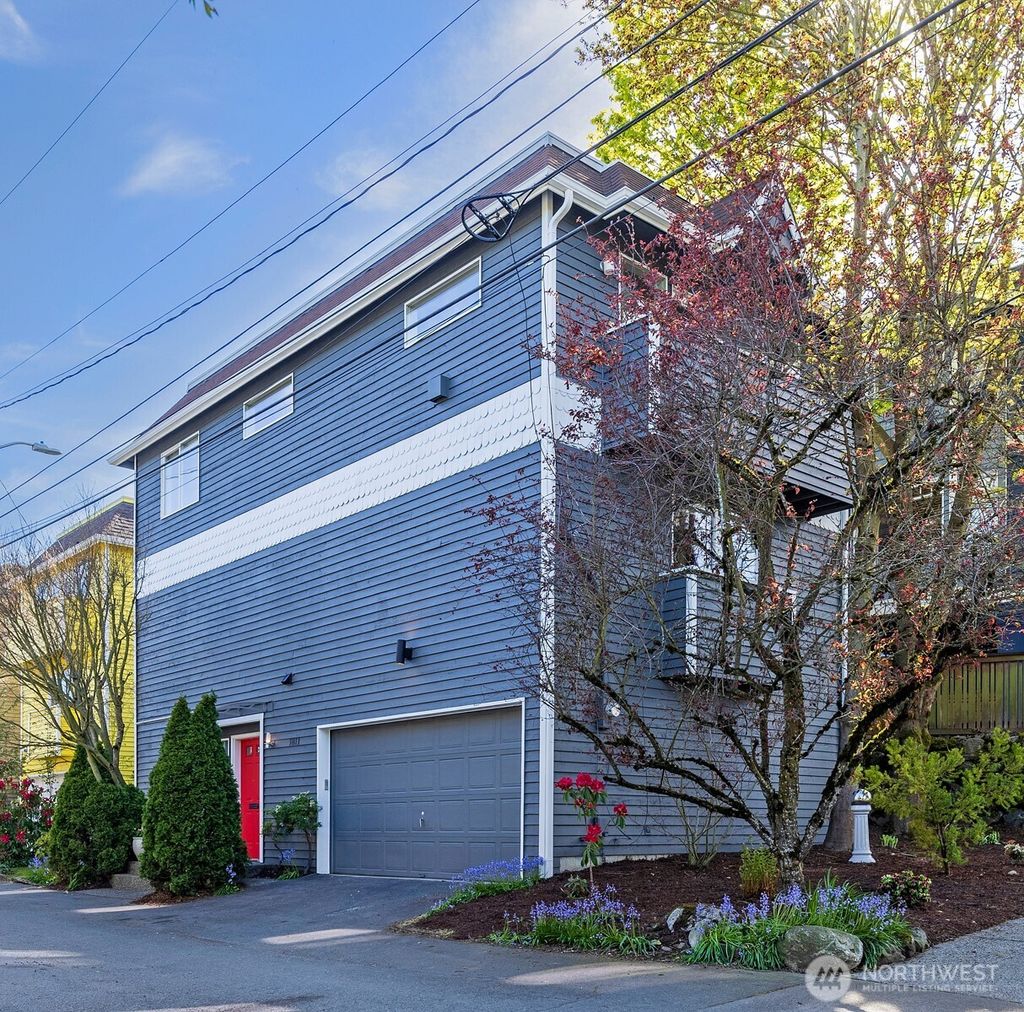 Photo of 1811 E Pike Street, Seattle, WA 98122 (MLS # 2363459)