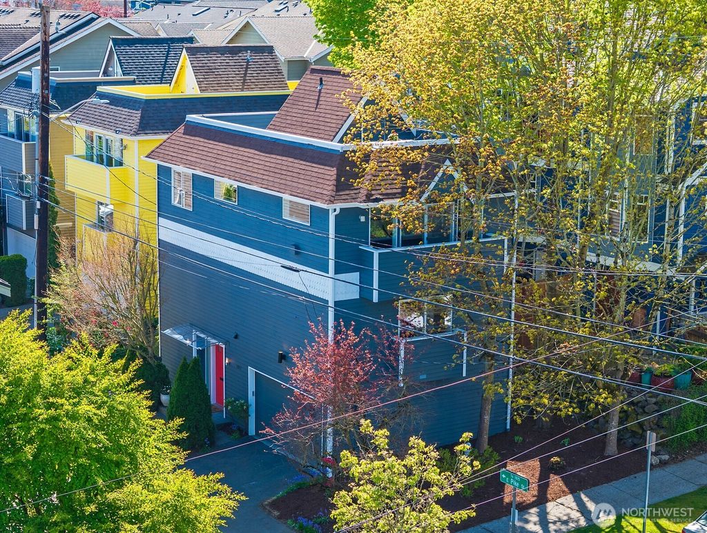 Photo of 1811 E Pike Street, Seattle, WA 98122 (MLS # 2363459)