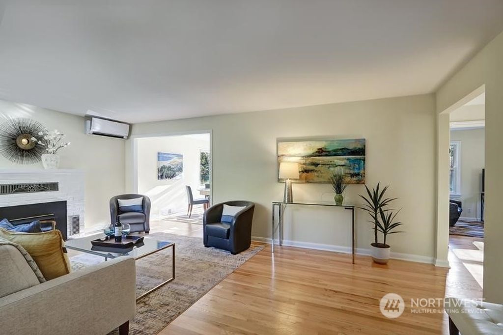 Photo of 4037 NE 88th Street, Seattle, WA 98115 (MLS # 2026402)