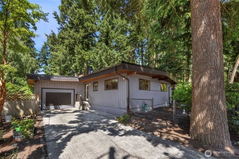 Photo of 12521 2nd Avenue NE, Seattle, WA 98125 (MLS # 2584390)