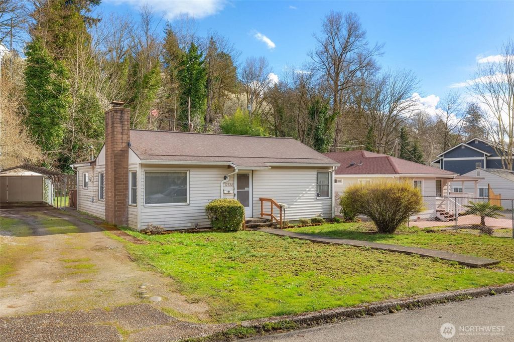 Photo of 12524 69th Avenue S, Seattle, WA 98178 (MLS # 2346029)