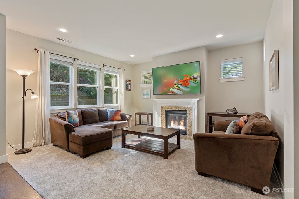 Photo of 9508 Templeton Avenue SE, Snoqualmie, WA 98065 (MLS # 2209970)