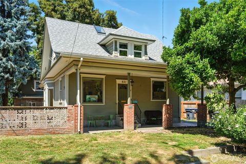 Photo of 821 Valencia Street, Walla Walla, WA 99362 (MLS # 2415312)