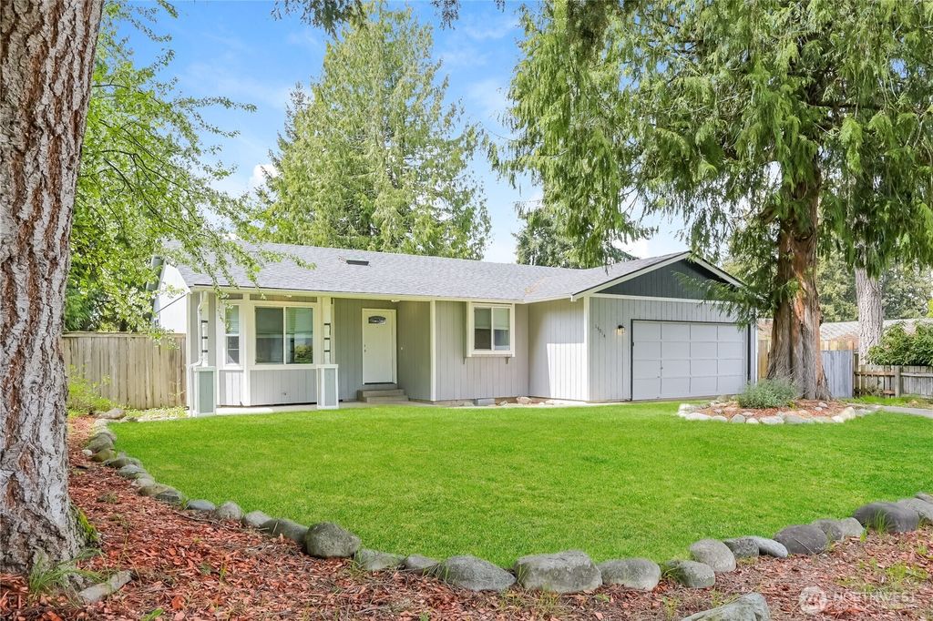 Photo of 15914 86th Avenue Ct E, Puyallup, WA 98375 (MLS # 2457748)